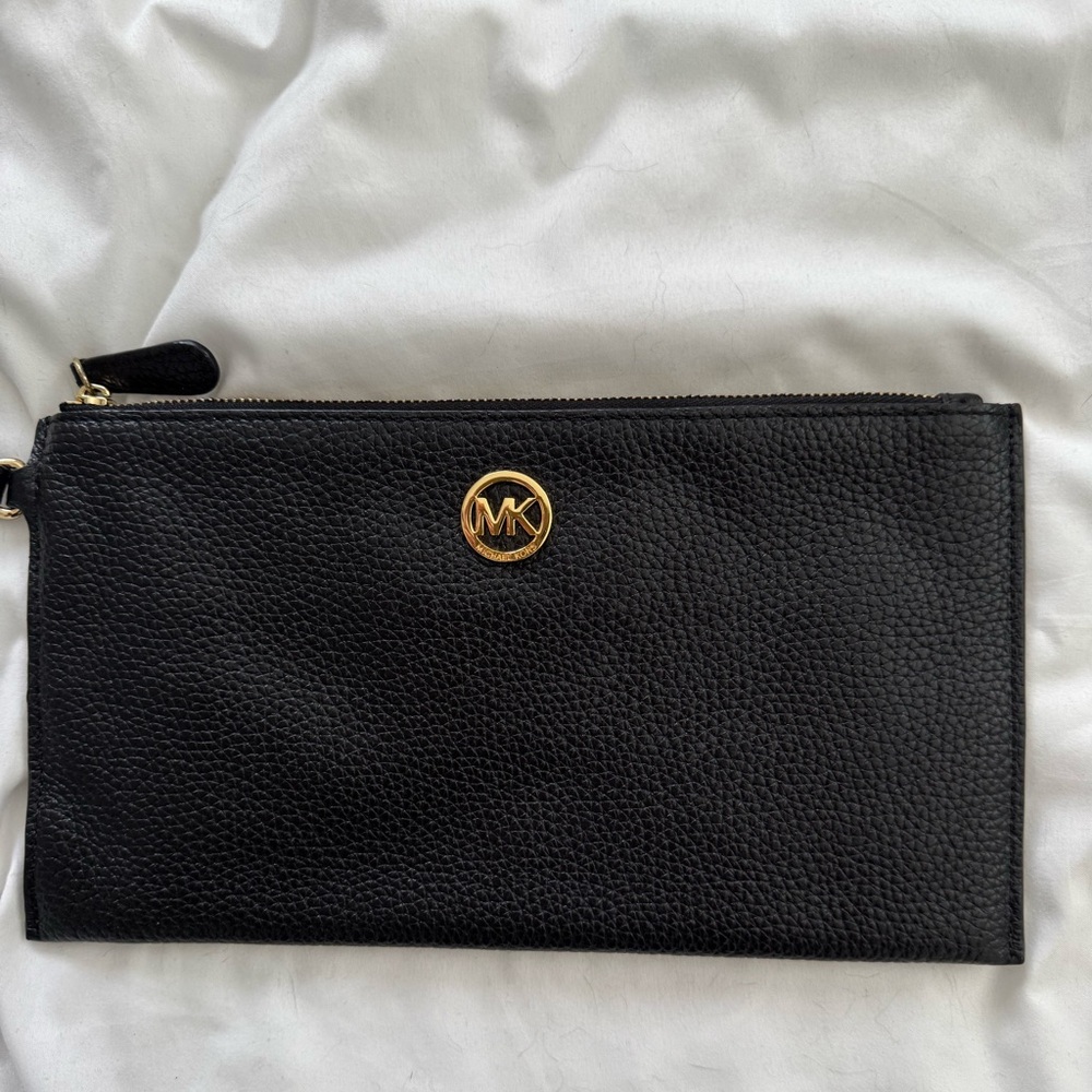 Michael Kors wristlet